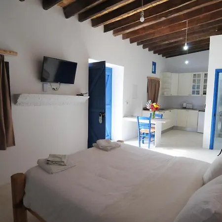 Lithos Aparthotel *